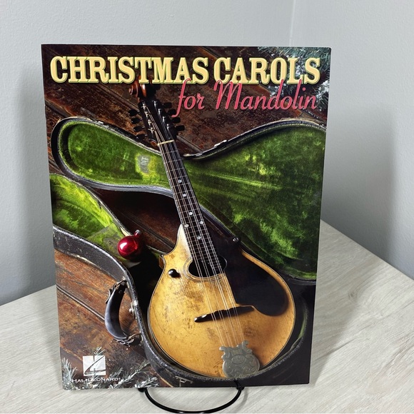 Christmas Carols for Mandolin Hal Leonard 2006 Songbook Tabs Chords Melodies - Picture 1 of 7